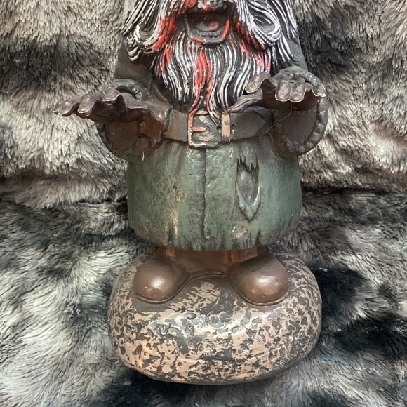 Halloween Zombie Garden Gnome 16"
Plastic Blow Mold - Picture 2 of 16